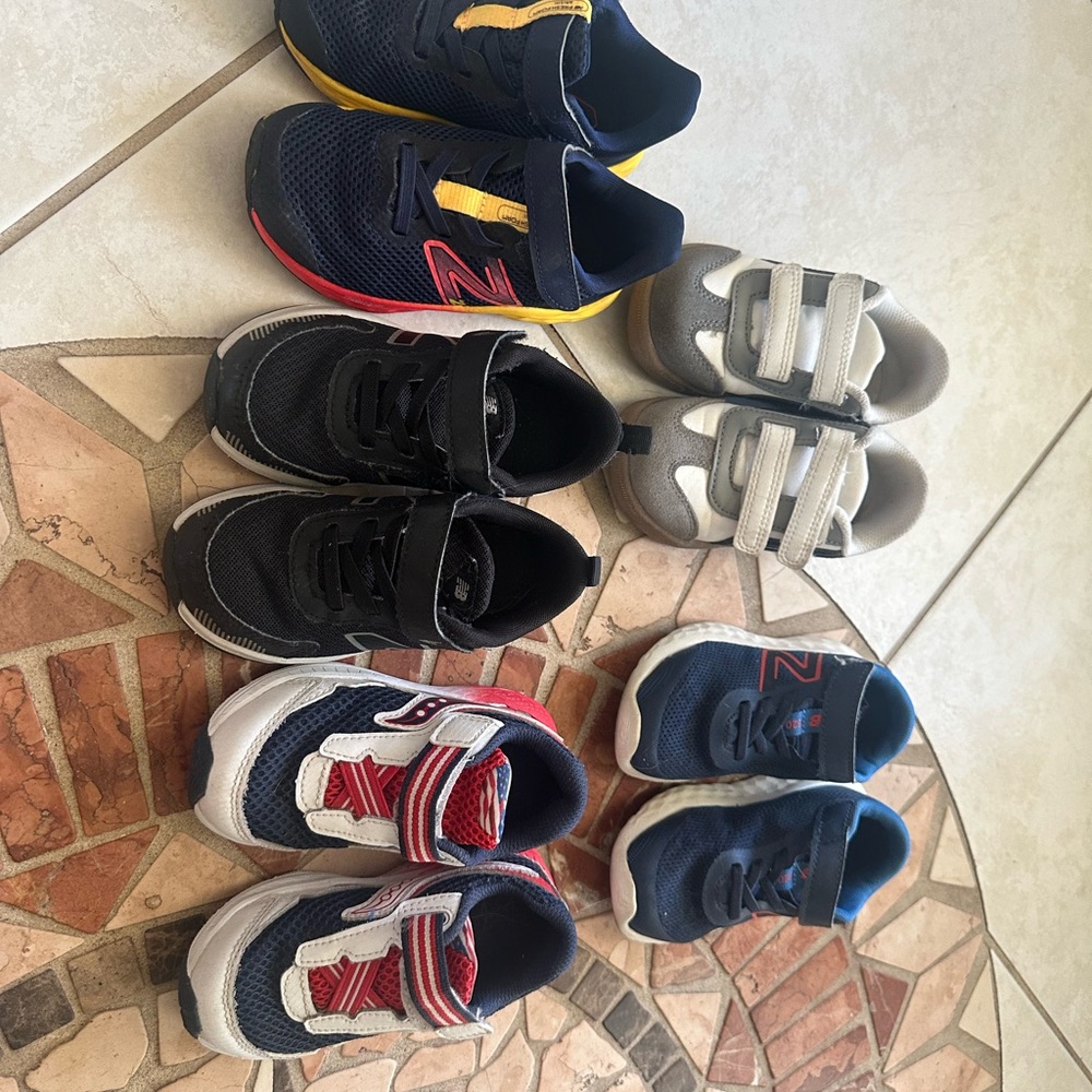 Kids sneakers - 3x new balance, 1 cat & jack, 1 saucony